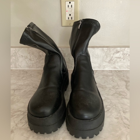 Boots - Picture 1 of 10